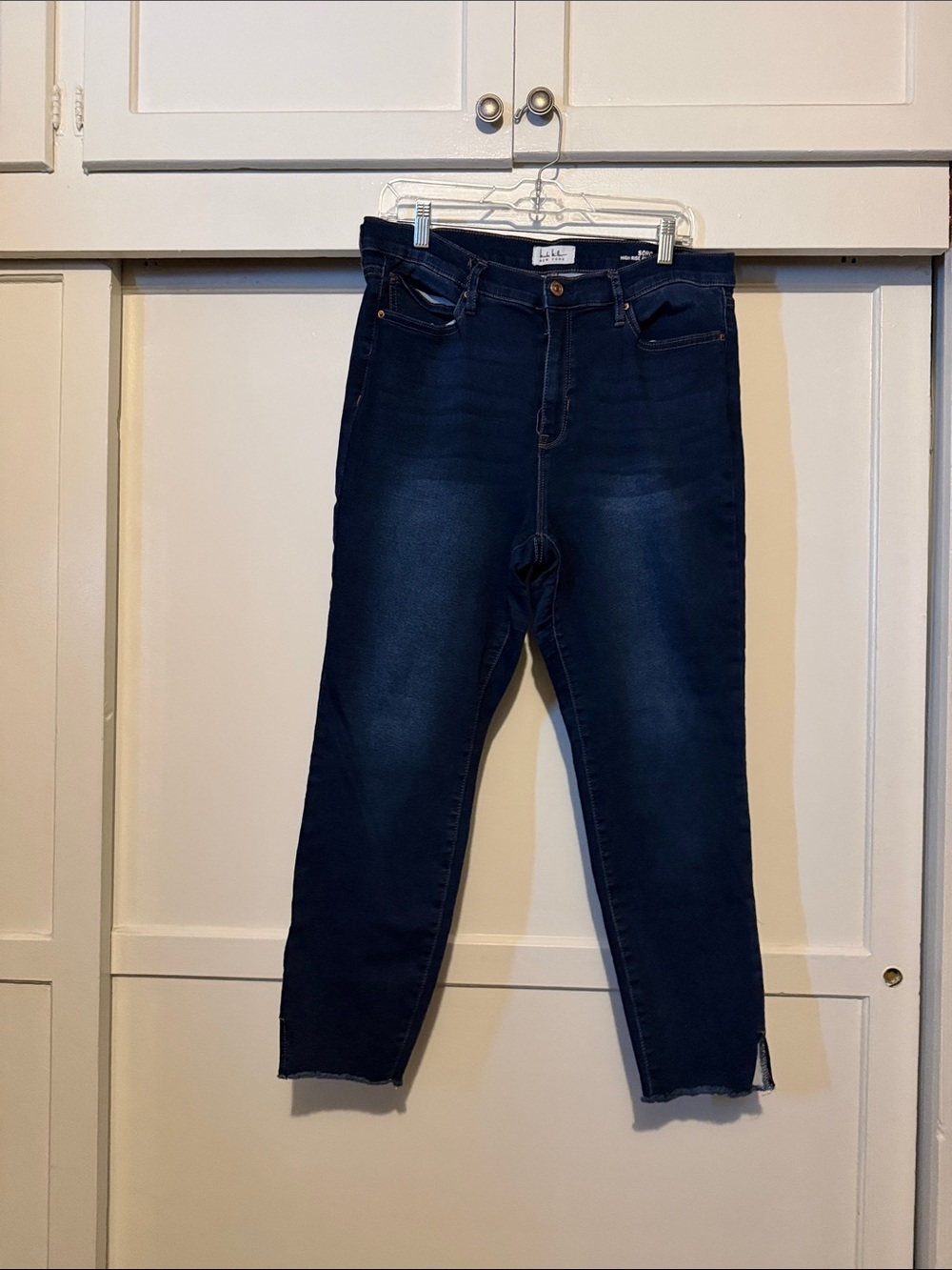 Nicole Miller Dark Blue Ankle Crop Jeans